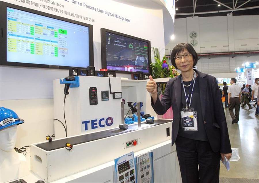東元集團(tuán)參加19日登場(chǎng)的臺(tái)北國(guó)際自動(dòng)化工業(yè)展，主推智慧工廠，協(xié)助傳動(dòng)工廠智慧化。圖為東元集團(tuán)董事長(zhǎng)邱純枝。（圖／東元提供）&#xD;&#xA;